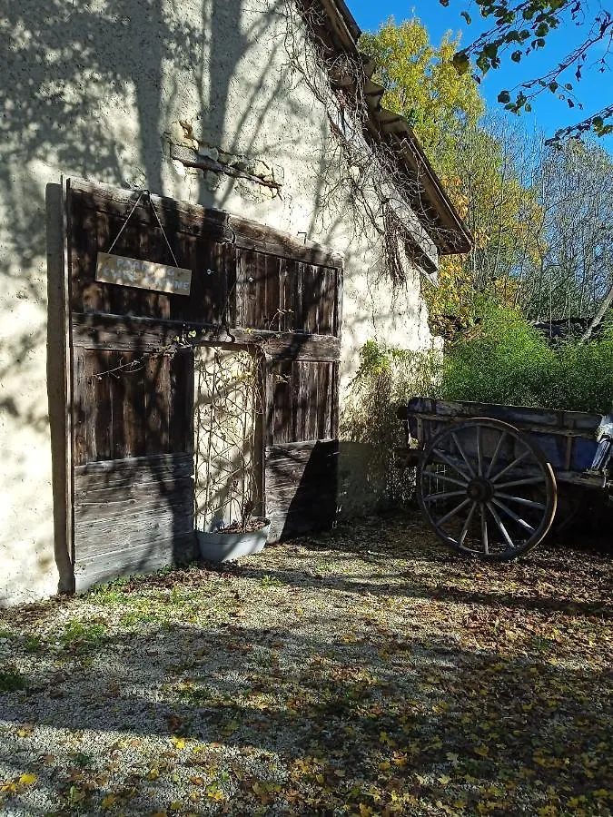 CeyzerieuChez Karine住宿加早餐旅馆