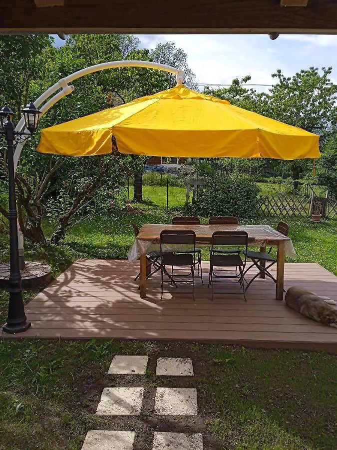 Chez Karine Bed & Breakfast Ceyzerieu 0*,  France