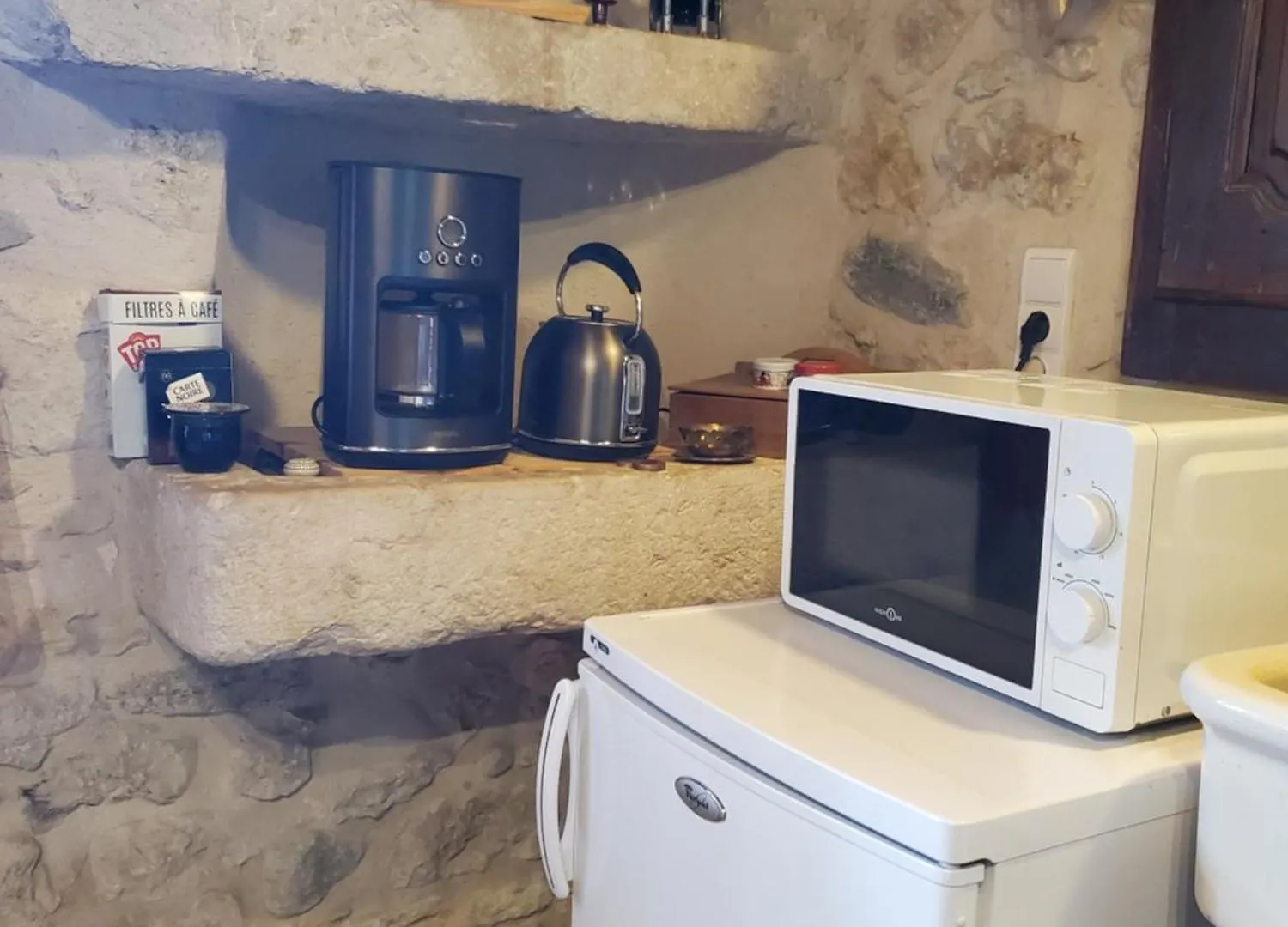 Chez Karine Bed & Breakfast Ceyzerieu 0*,  France
